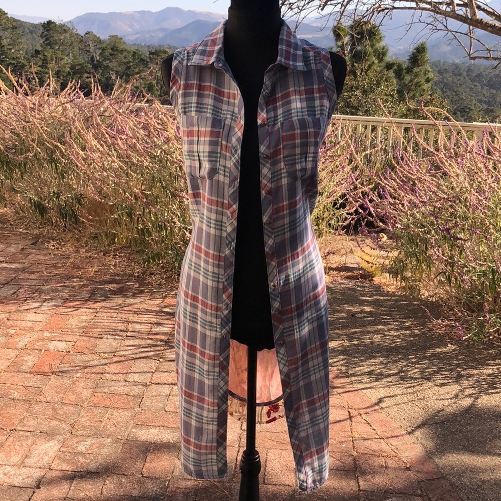 NWT JEAN VESTS SIZE SMALL